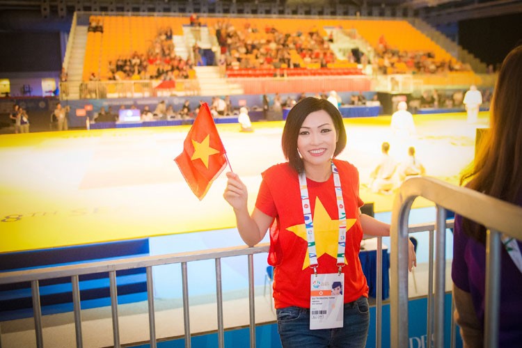 Ca si Phuong Thanh khoc cuoi cung SEA Games 28-Hinh-4